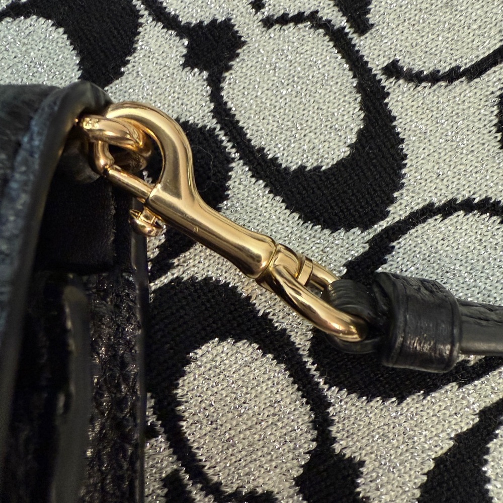 Coach Black Crossbody Leather Bag - Picture 6 of 7